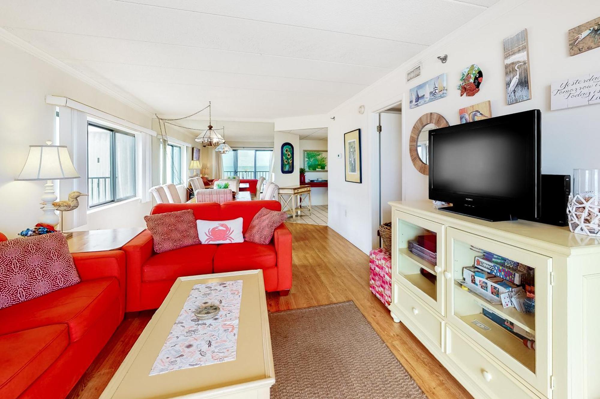 Waikiki Condos Ocean City Room photo